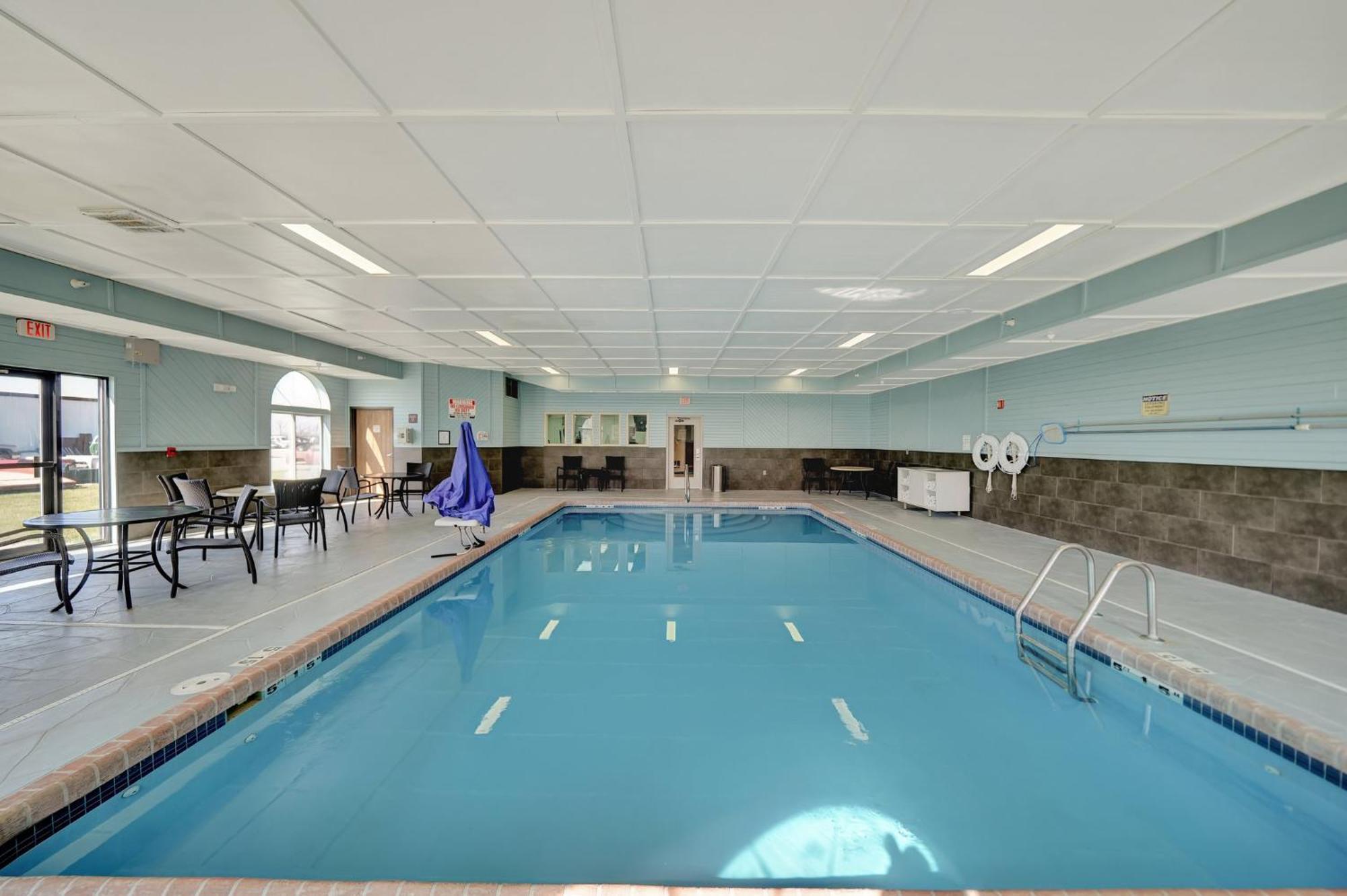 Holiday Inn Express Hotel & Suites Beatrice By Ihg Eksteriør bilde