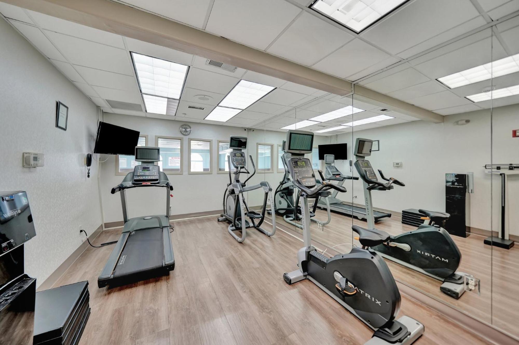 Holiday Inn Express Hotel & Suites Beatrice By Ihg Eksteriør bilde